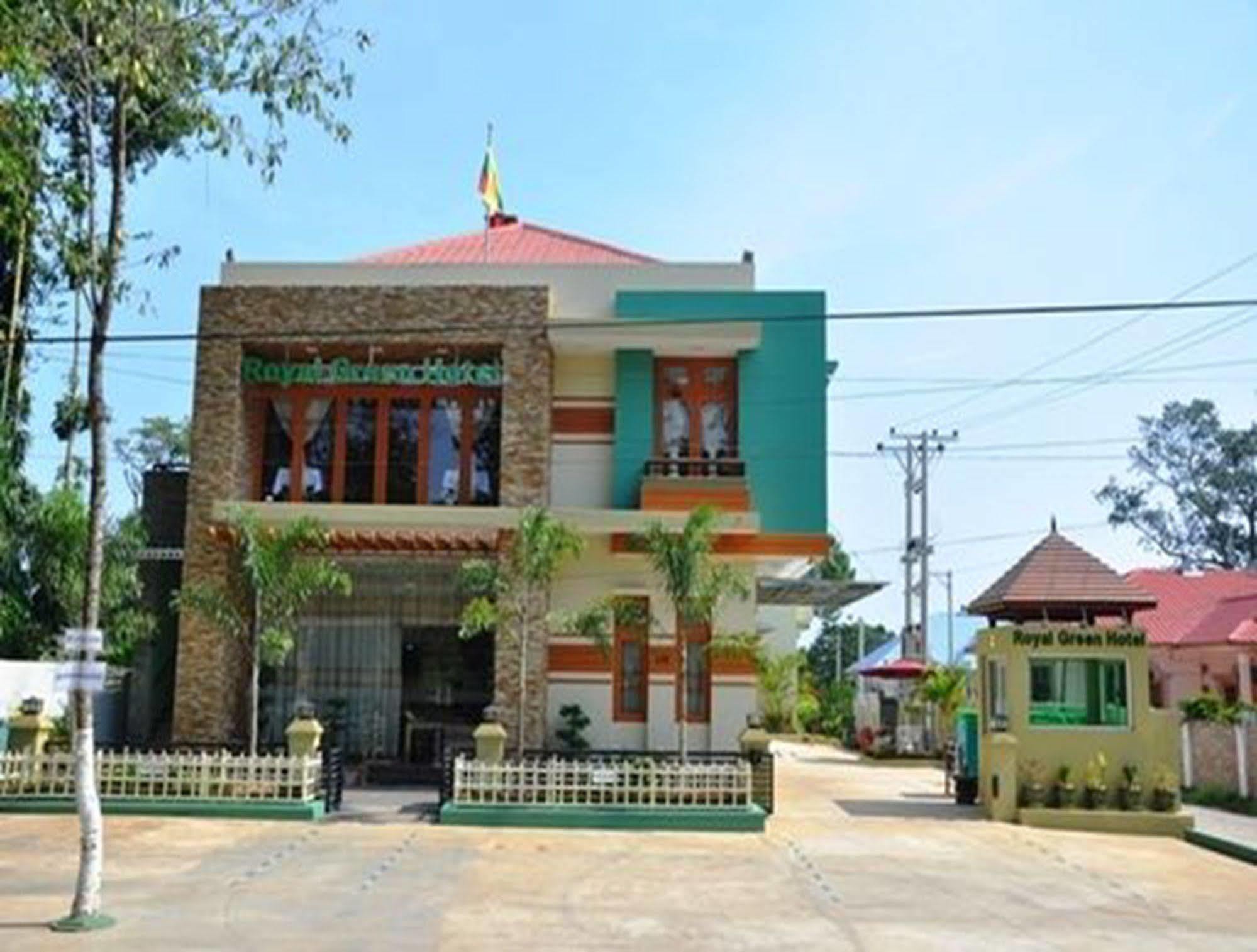 Royal Green Hotel Pyin Oo Lwin Exterior photo